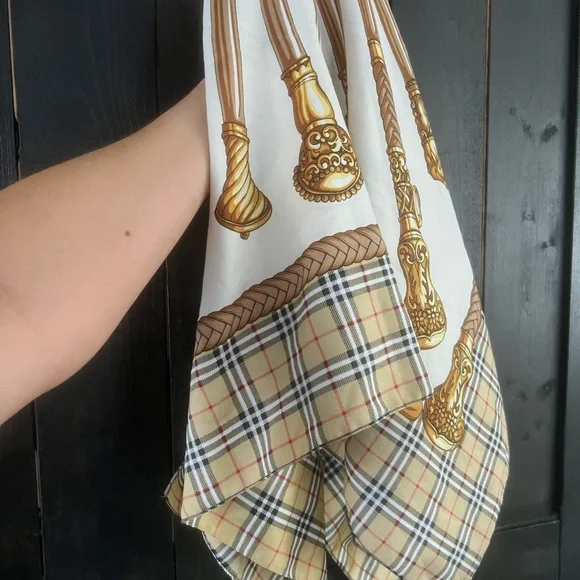 Vintage classy scarf - Picture 4 of 9